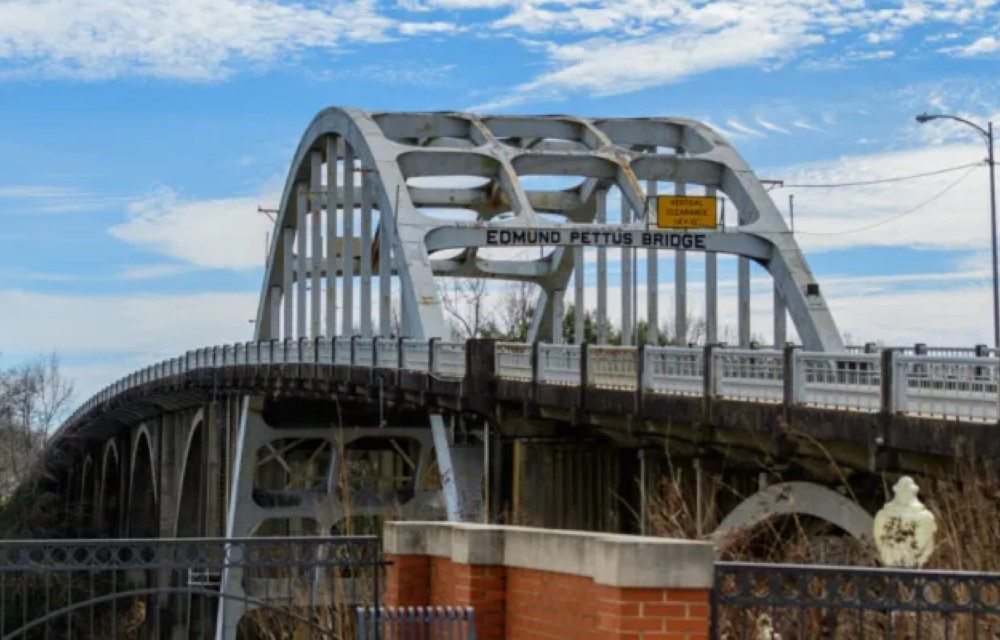 Luxury Inn and Suites at Edmund Pettus Bridge
