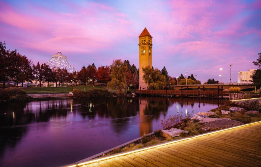 Luxury Inn and Suites at Historic Riverfront Park